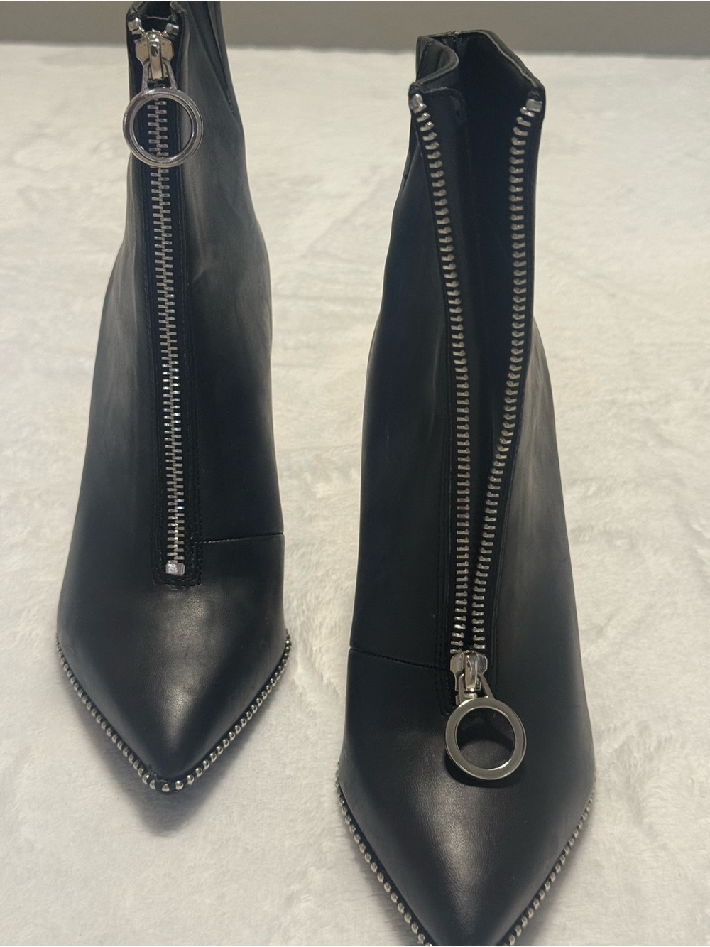 Black Pointed Toe Zip-Front Women’s Ankle Boots size 7M